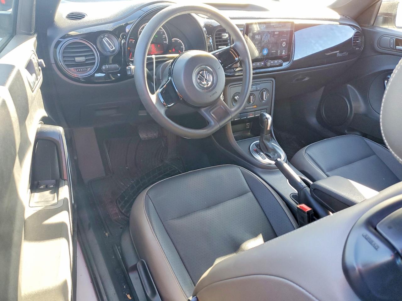 2015 VOLKSWAGEN BEETLE 1.8T photo 15