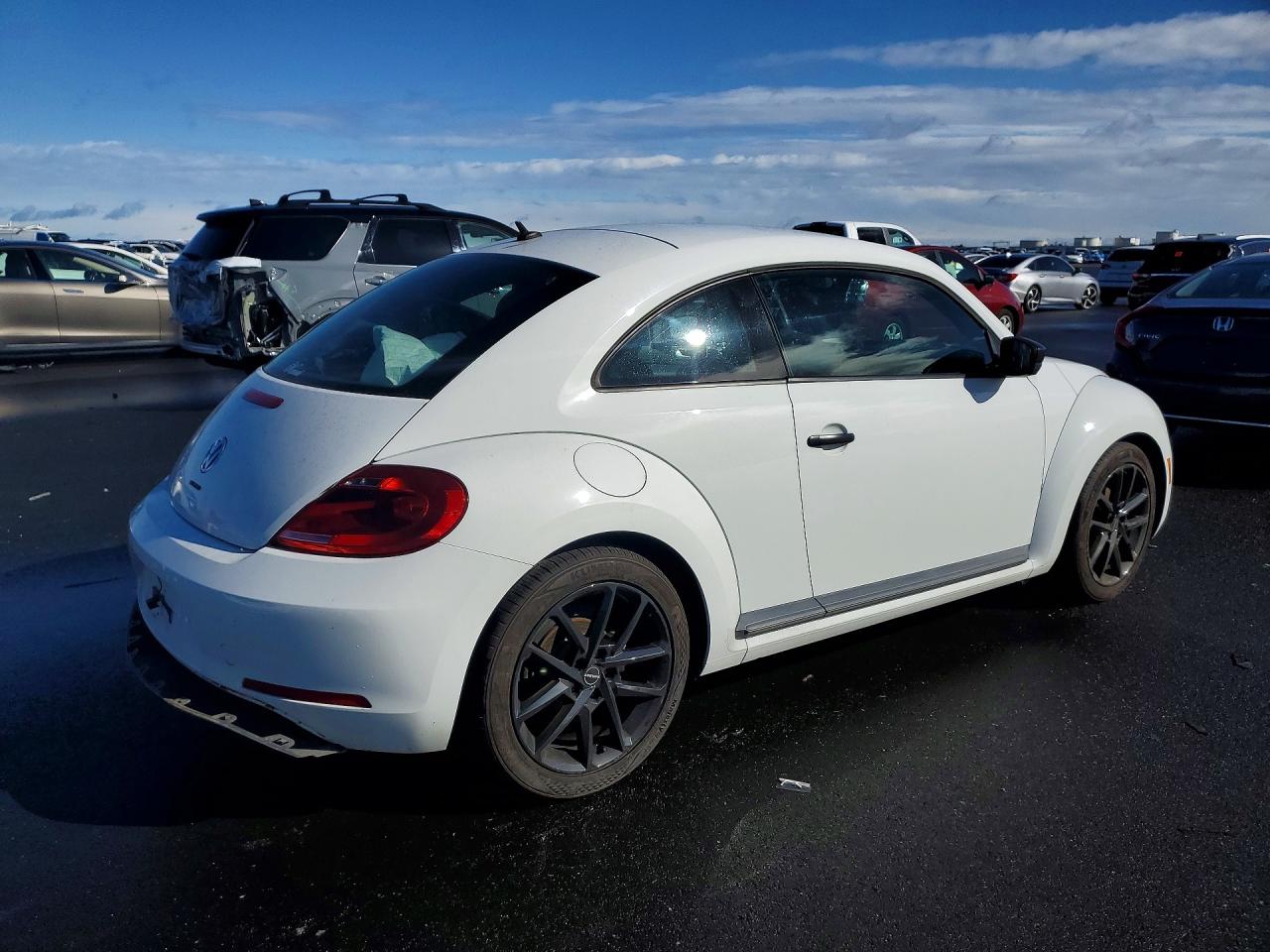 2015 VOLKSWAGEN BEETLE 1.8T photo 5