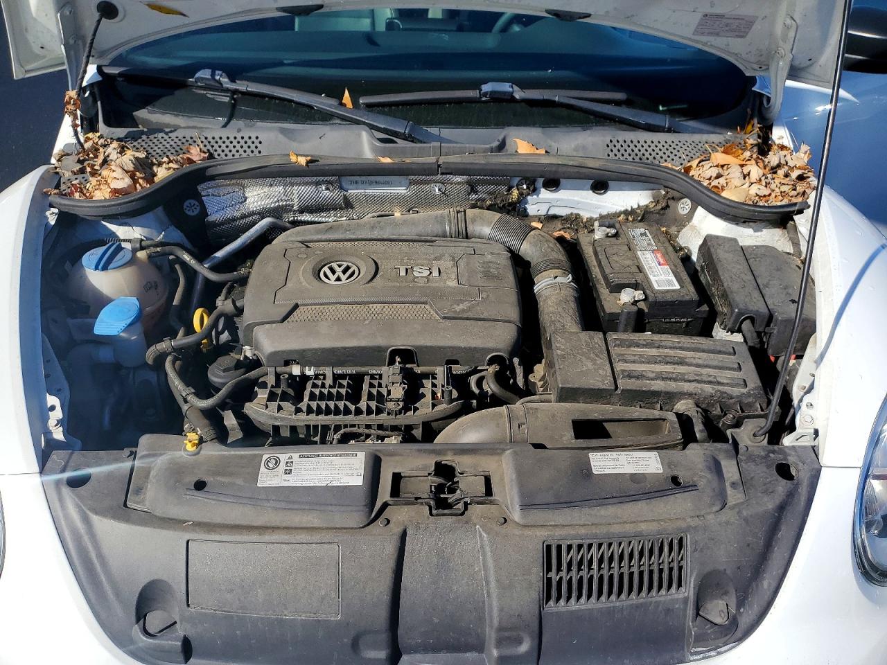 2015 VOLKSWAGEN BEETLE 1.8T photo 21