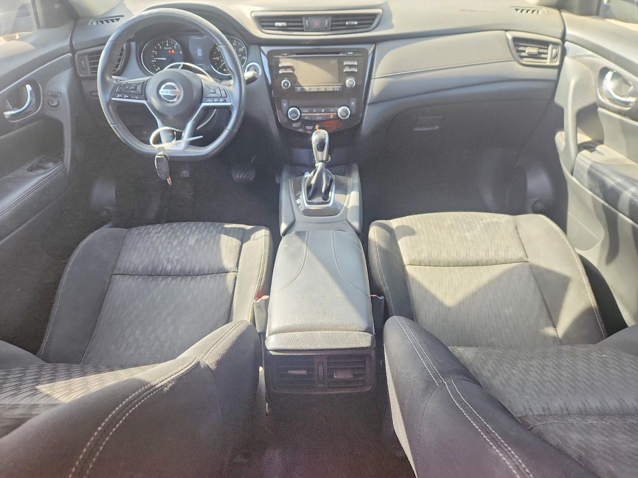 2017 NISSAN ROGUE SV photo 15