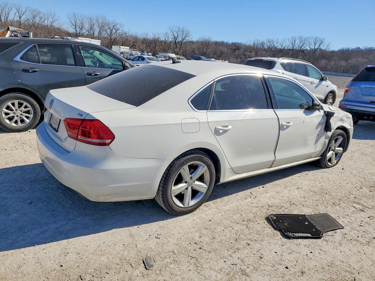 2014 VOLKSWAGEN PASSAT S photo 7