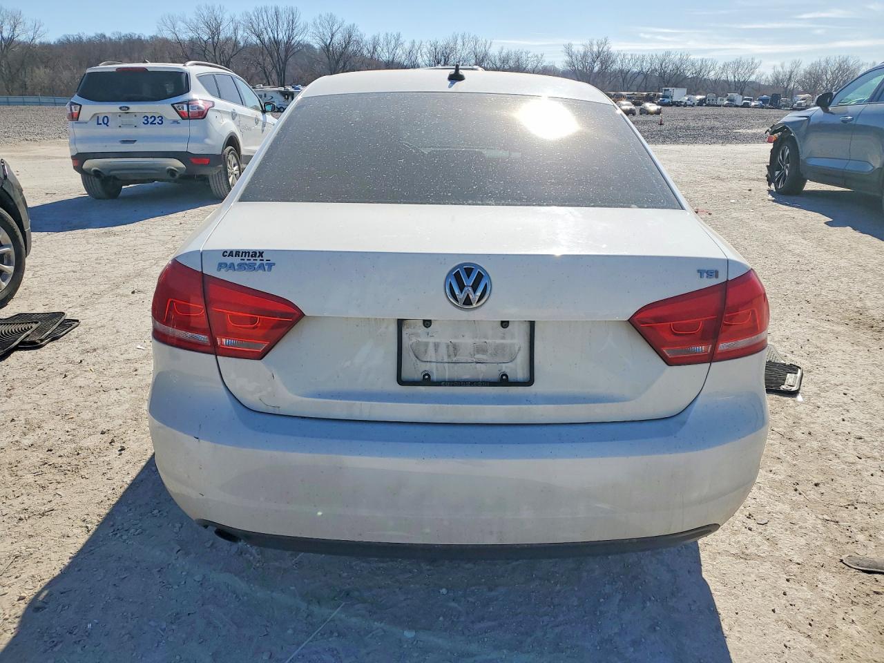 2014 VOLKSWAGEN PASSAT S photo 16