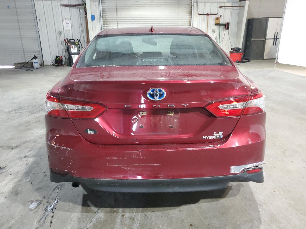 2019 TOYOTA CAMRY LE photo 16
