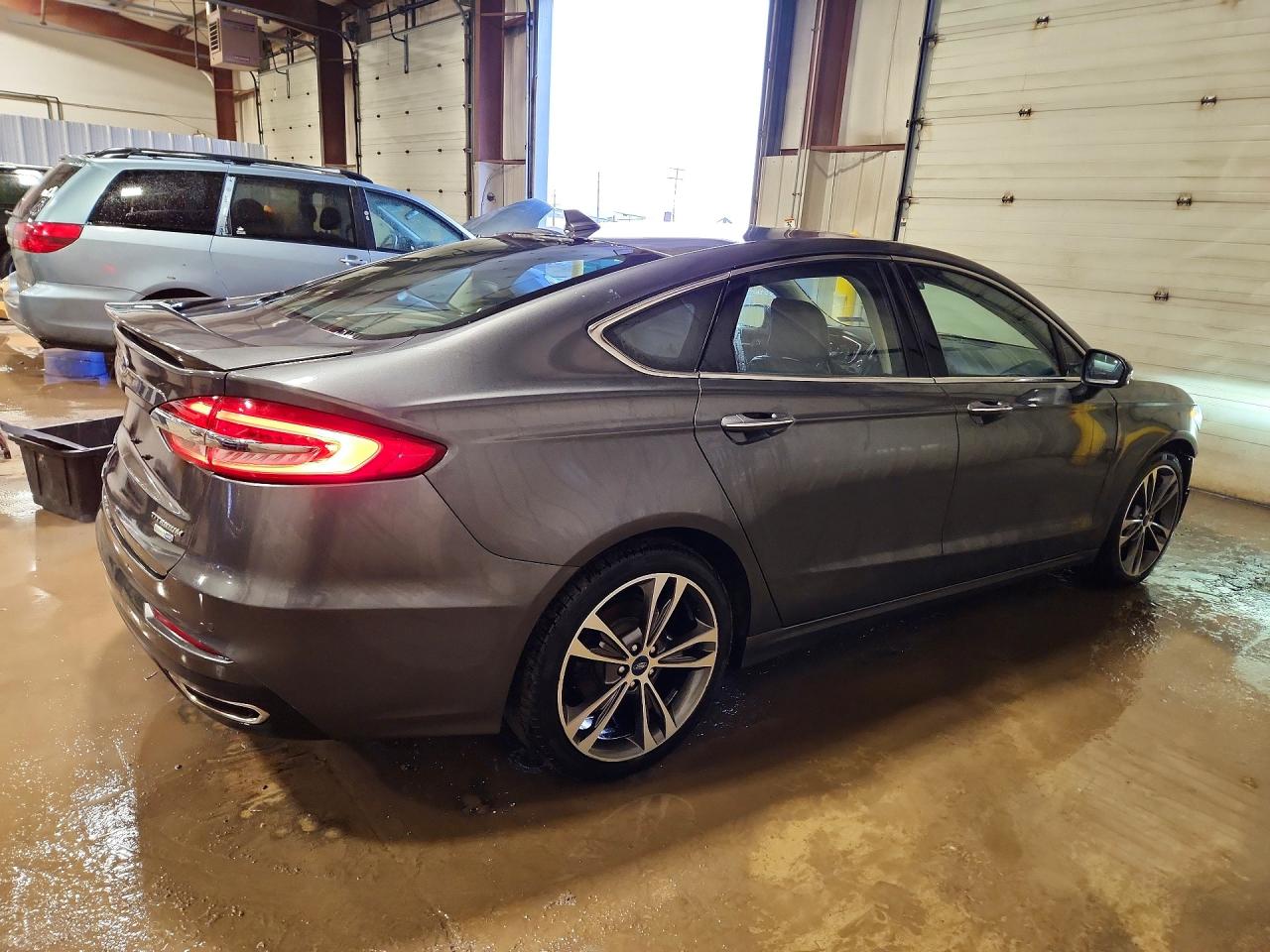 2019 FORD FUSION TITANIUM photo 3