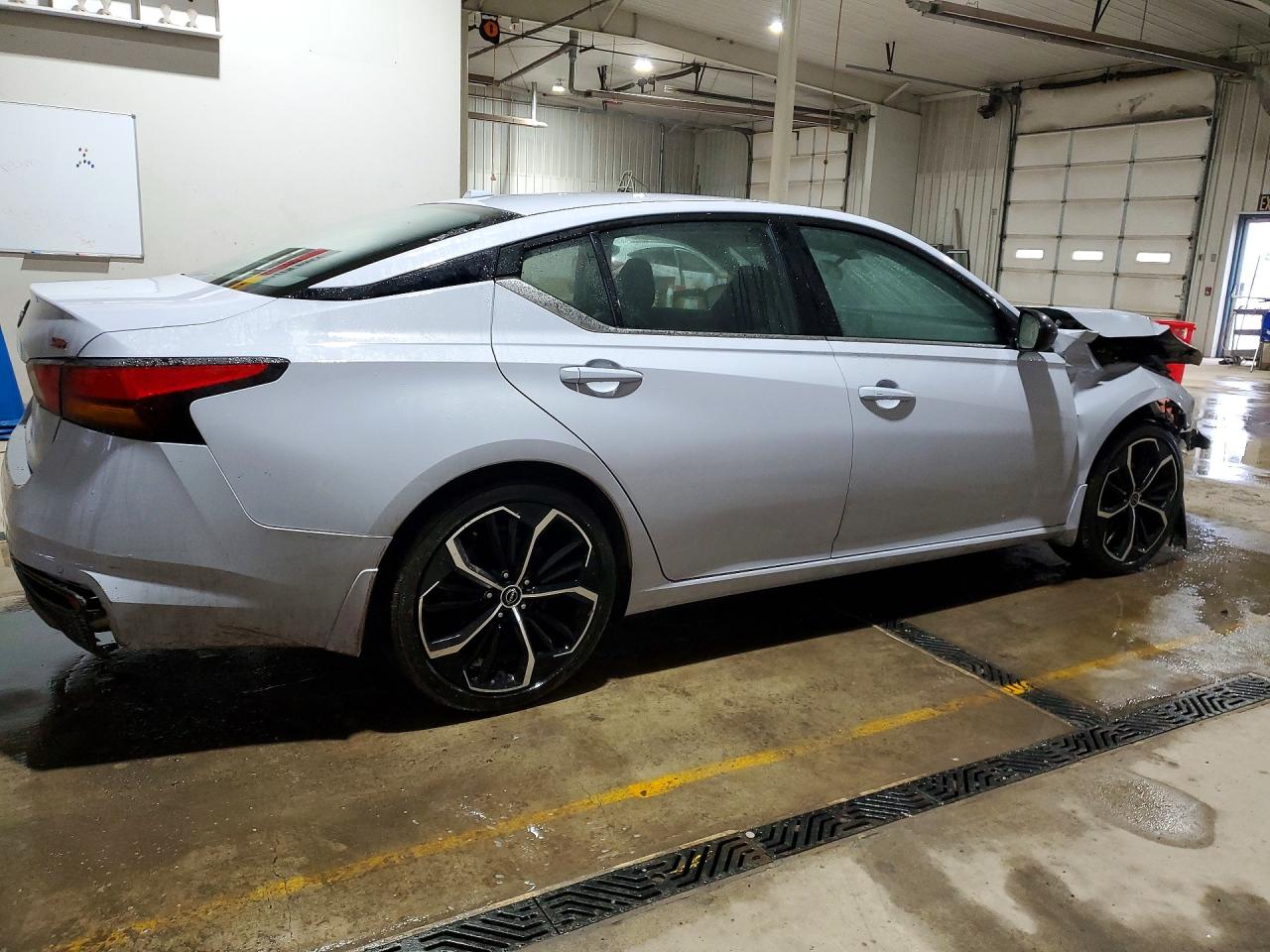 2024 NISSAN ALTIMA 2.5 SR photo 3