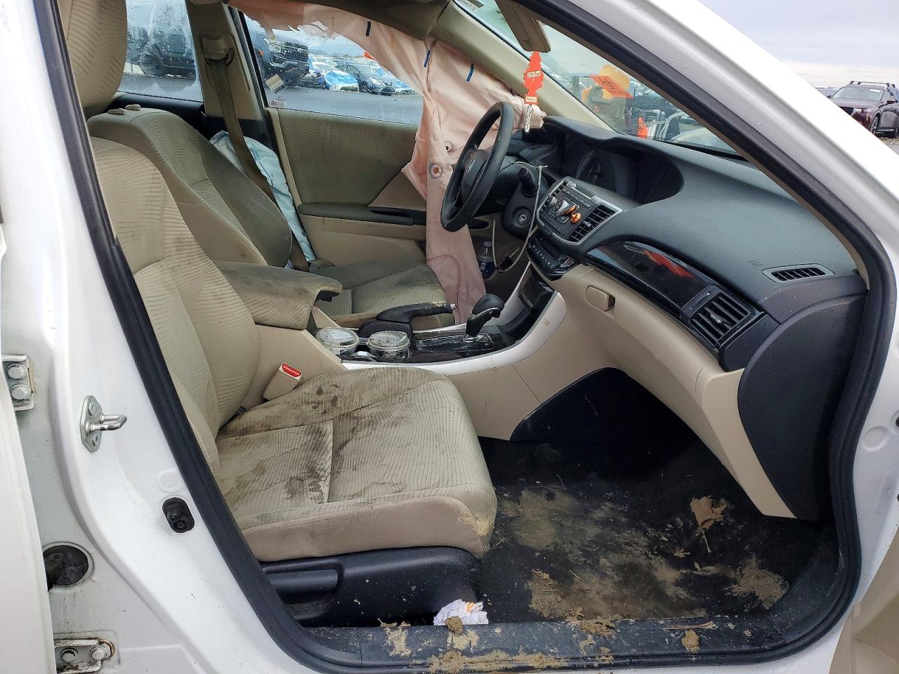 2016 HONDA ACCORD photo 13