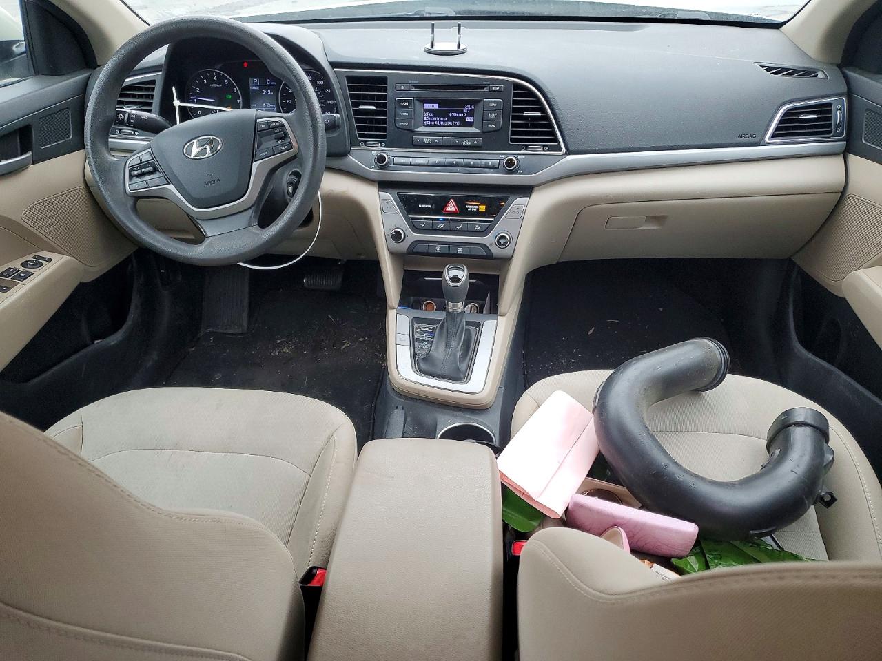 2017 HYUNDAI ELANTRA SE photo 22