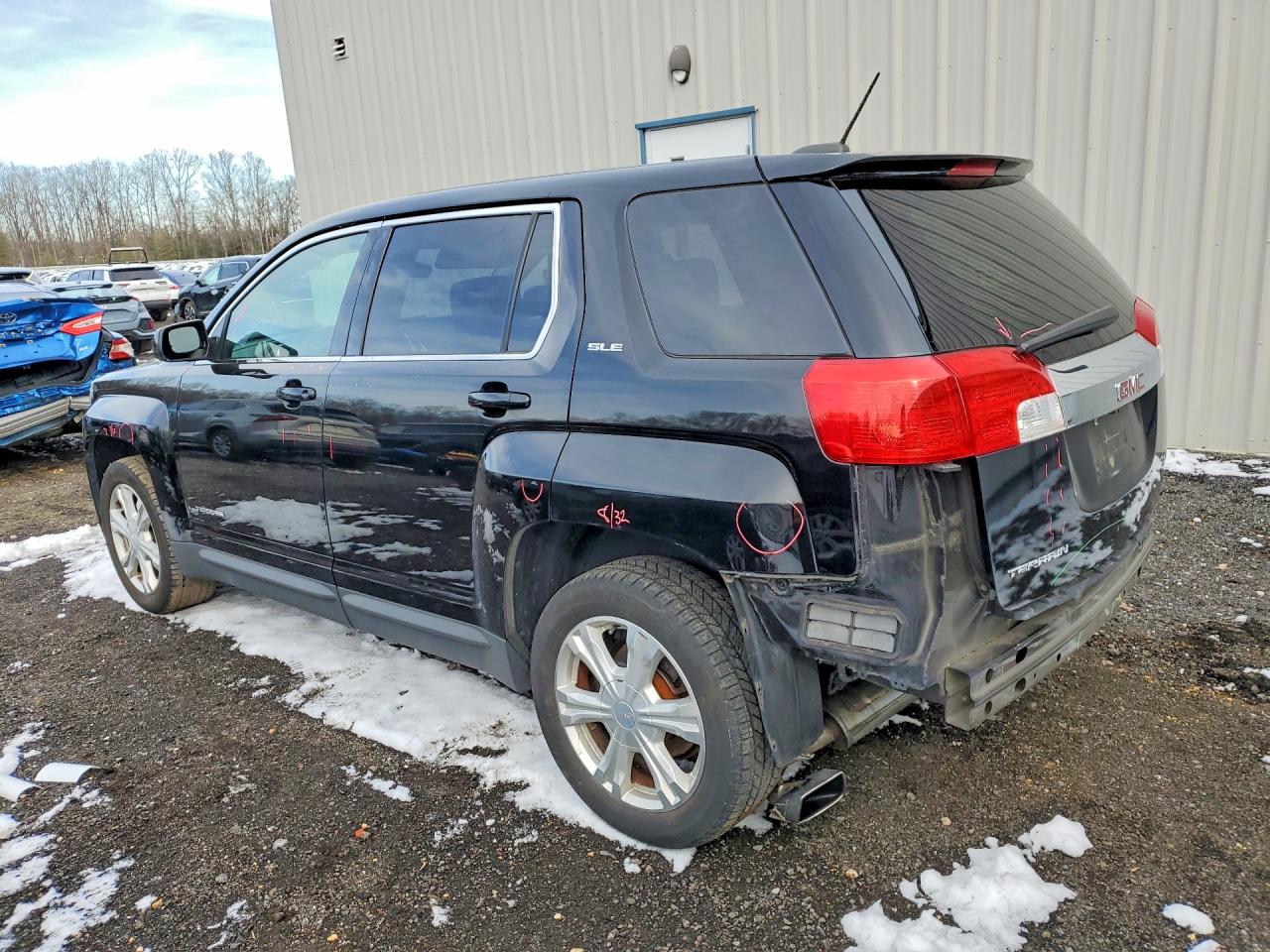 2017 GMC TERRAIN SLE photo 3