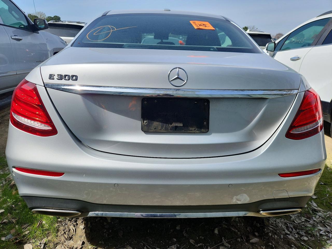 2017 MERCEDES-BENZ E 300 photo 11
