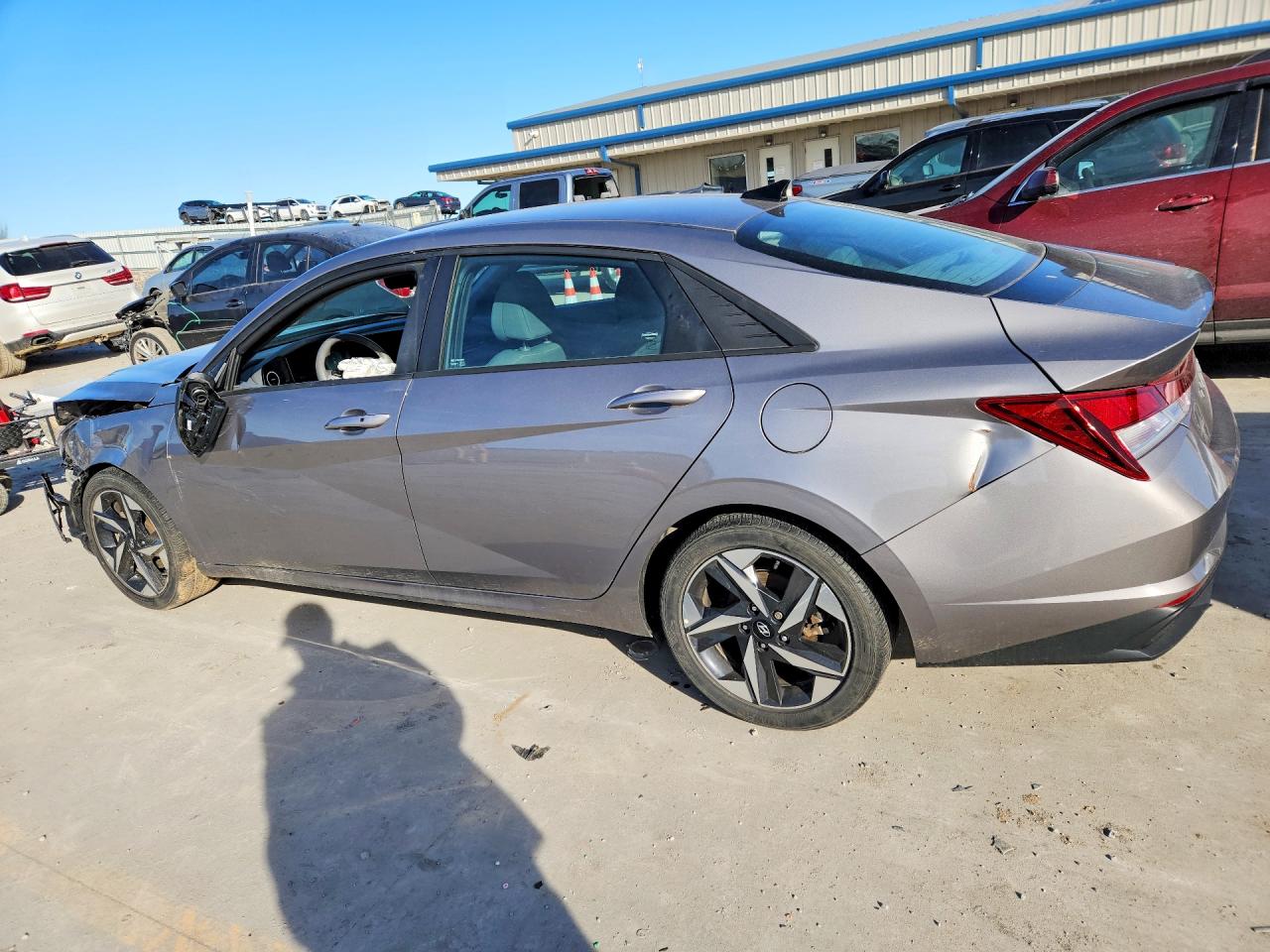 2023 HYUNDAI ELANTRA SEL photo 3