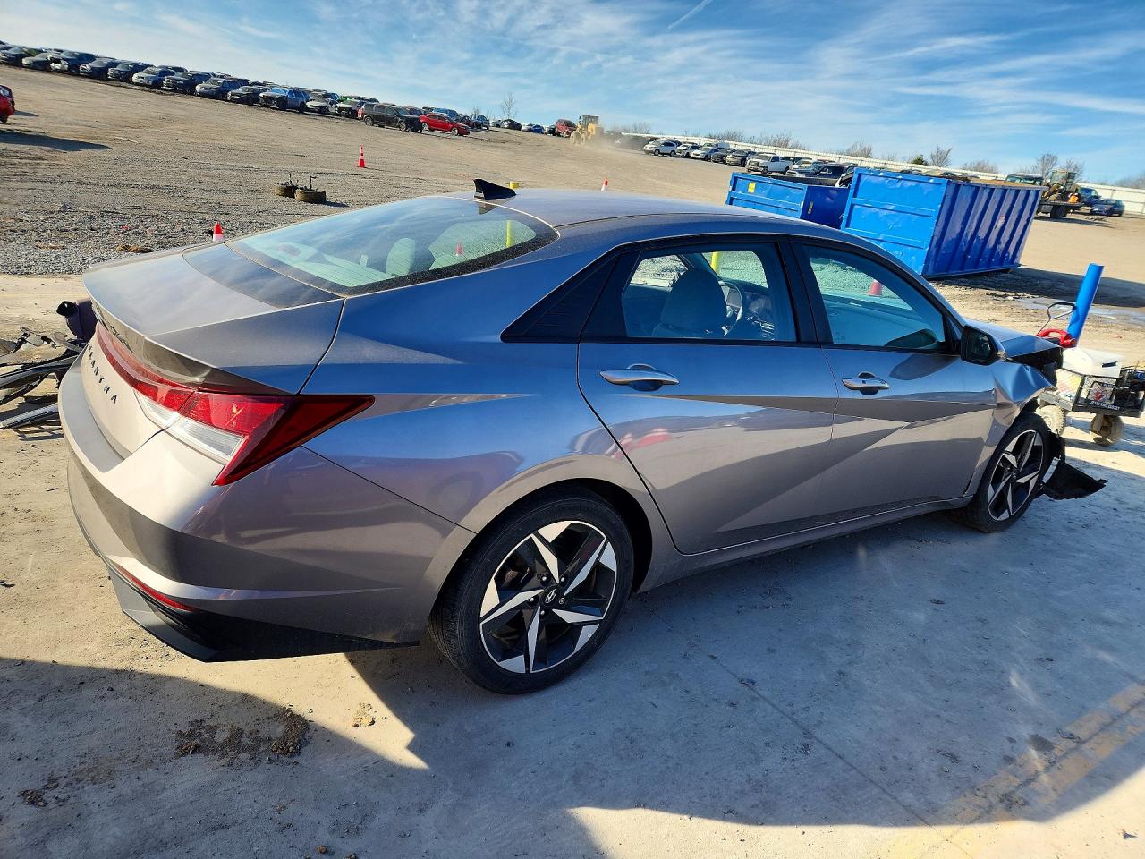 2023 HYUNDAI ELANTRA SEL photo 5