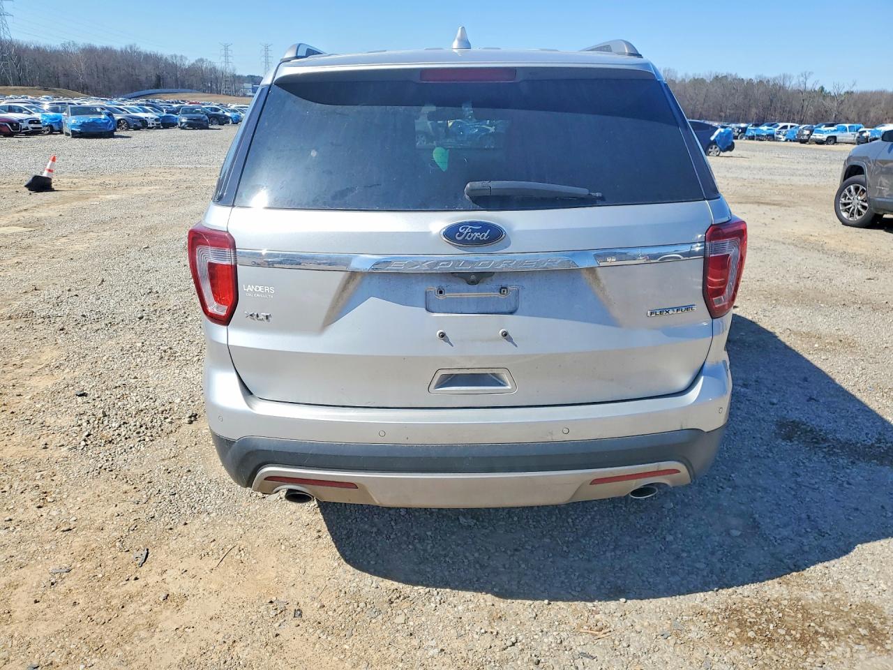 2016 FORD EXPLORER XLT photo 6