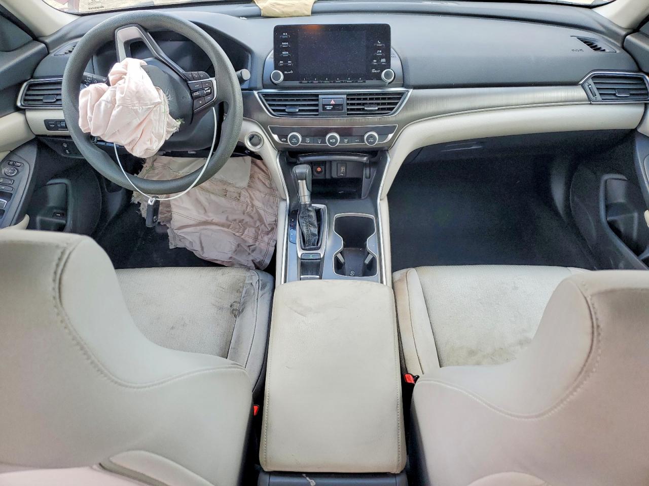 2018 HONDA ACCORD LX photo 8