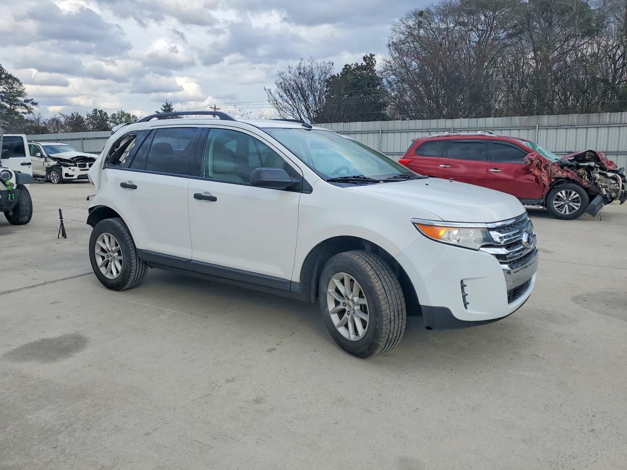 2014 FORD EDGE SE photo 4