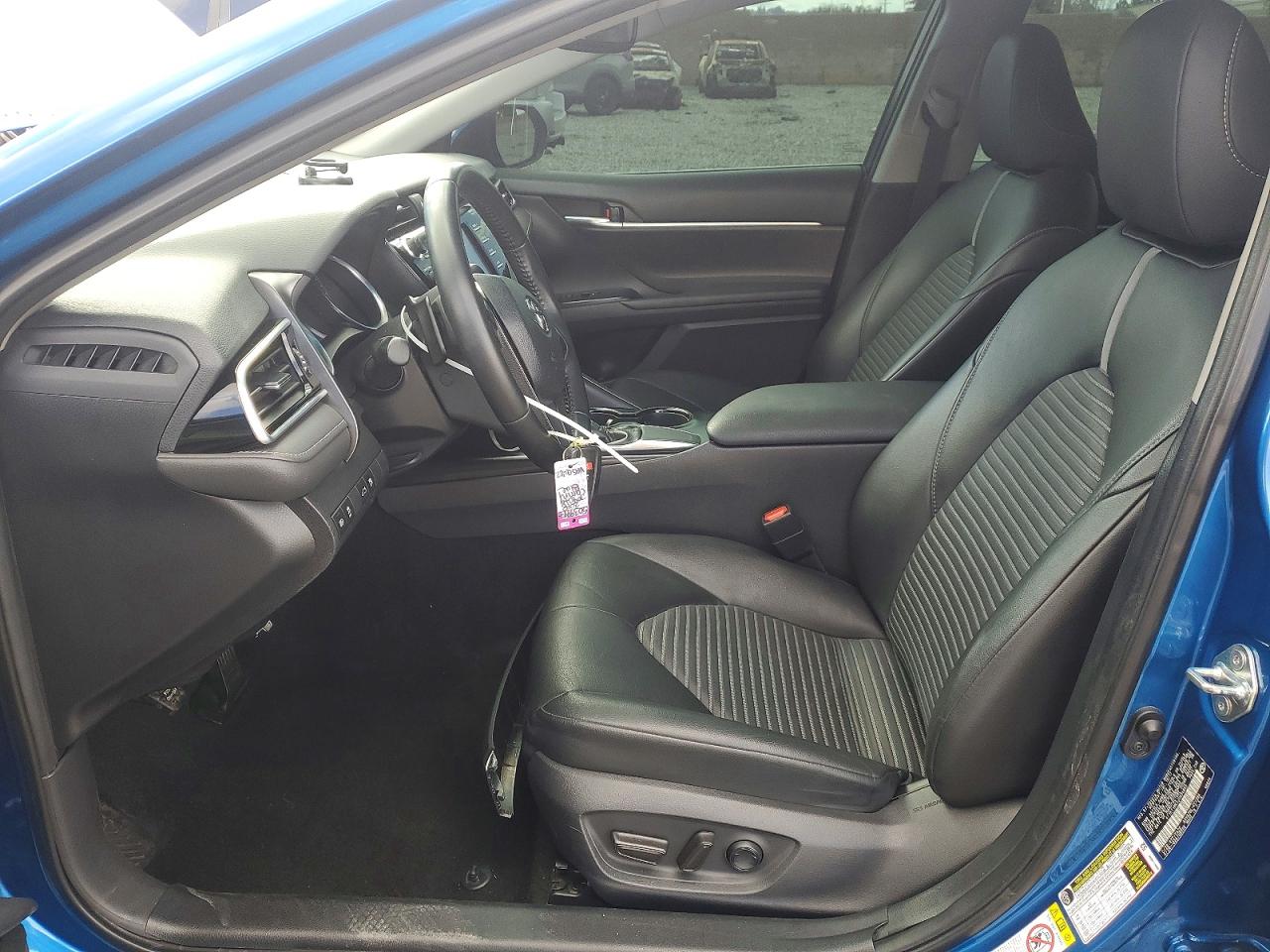 2018 TOYOTA CAMRY SE photo 7