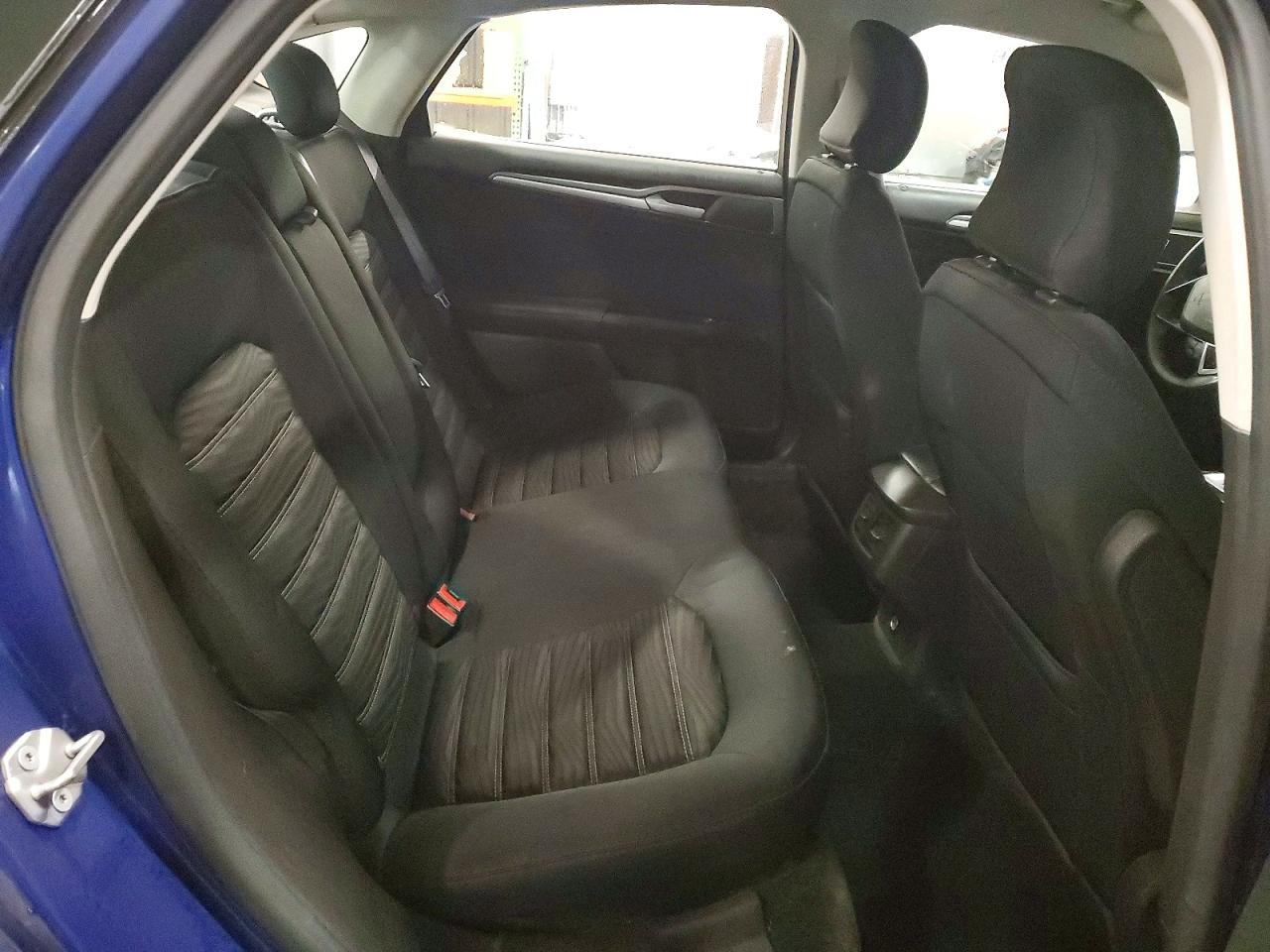 2016 FORD FUSION SE photo 19