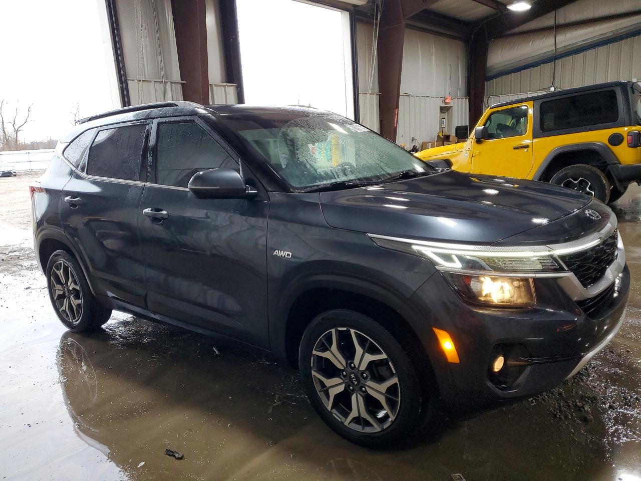2021 KIA SELTOS EX photo 4