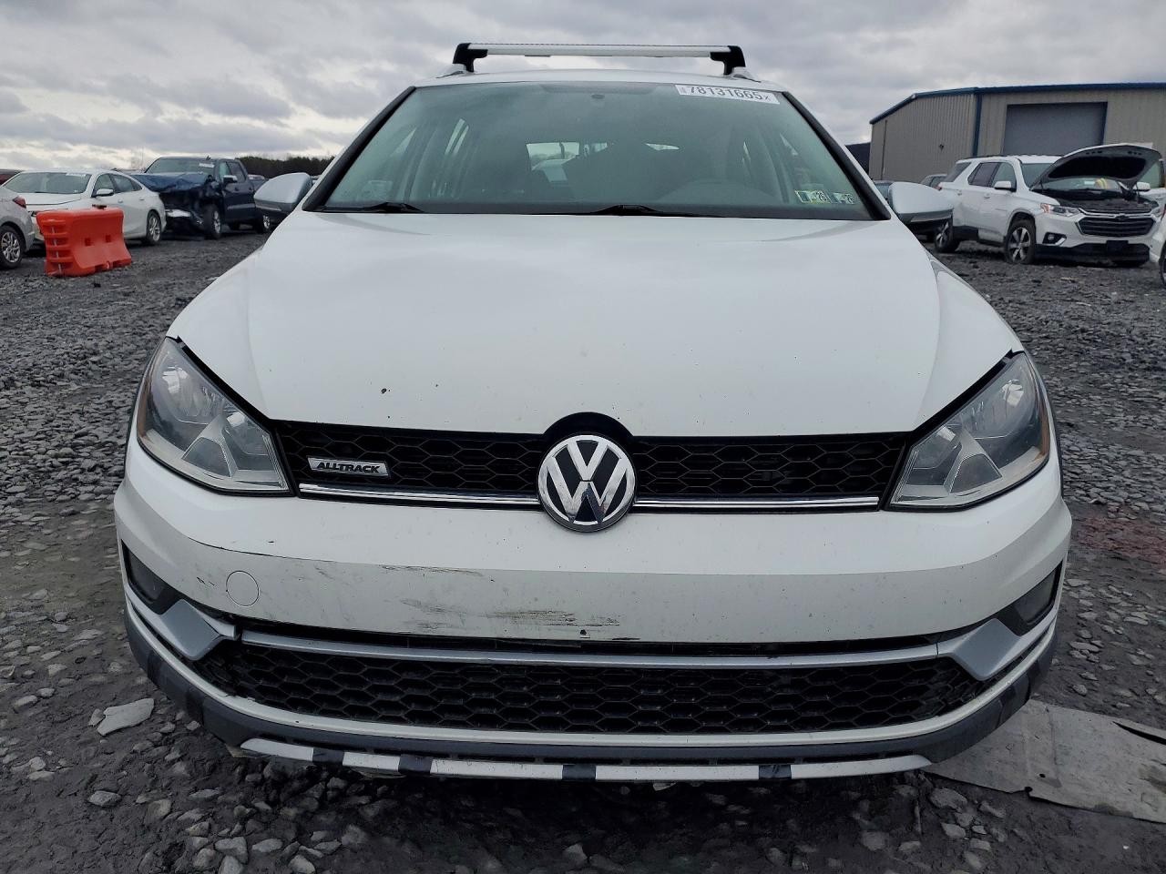 2017 VOLKSWAGEN GOLF ALLTRACK S photo 5