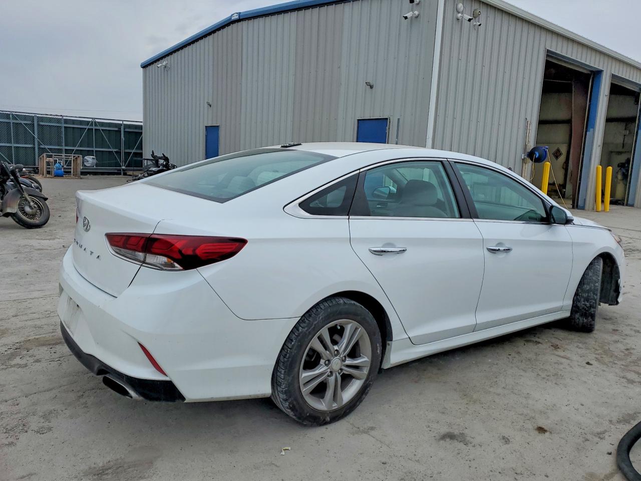 2018 HYUNDAI SONATA photo 3