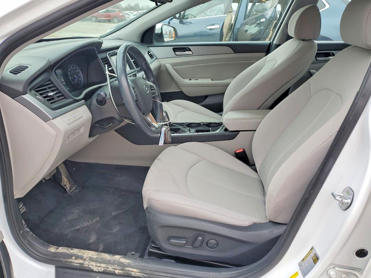 2018 HYUNDAI SONATA photo 7