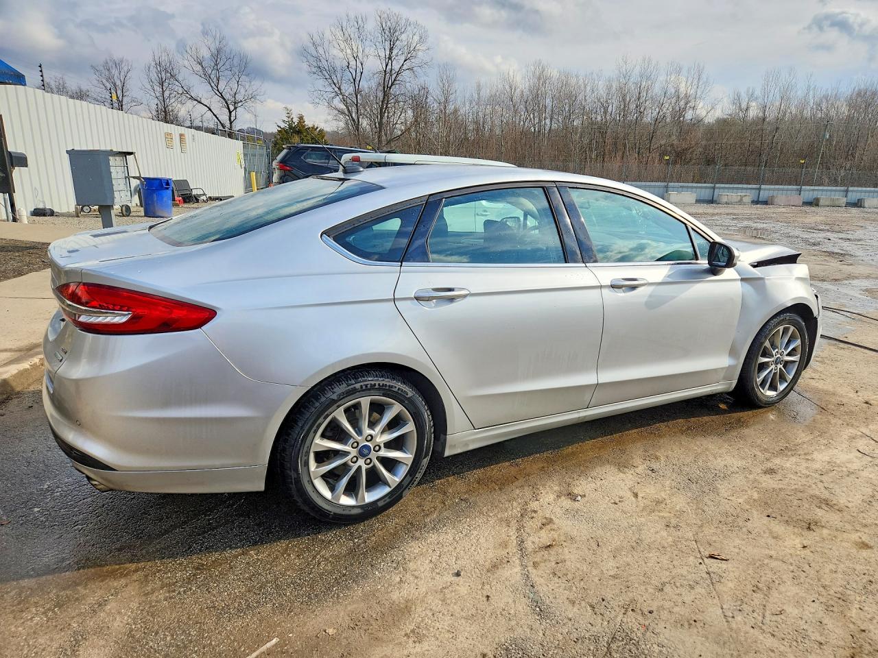 2017 FORD FUSION SE photo 3
