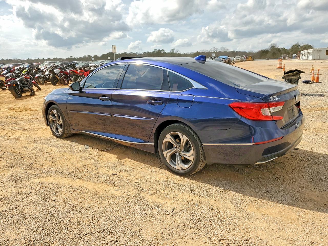 2020 HONDA ACCORD EX photo 2