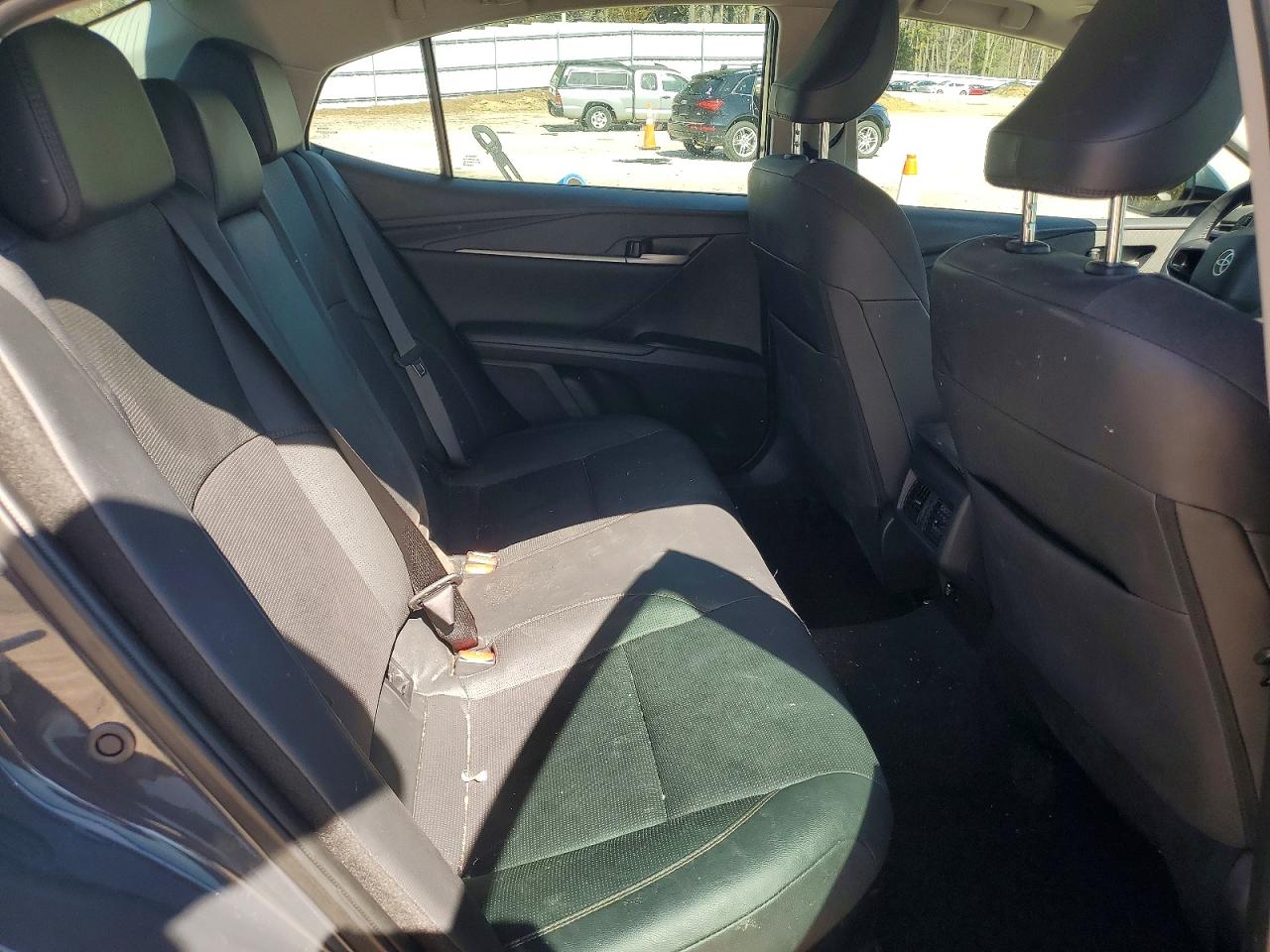 2025 TOYOTA CAMRY XLE photo 10