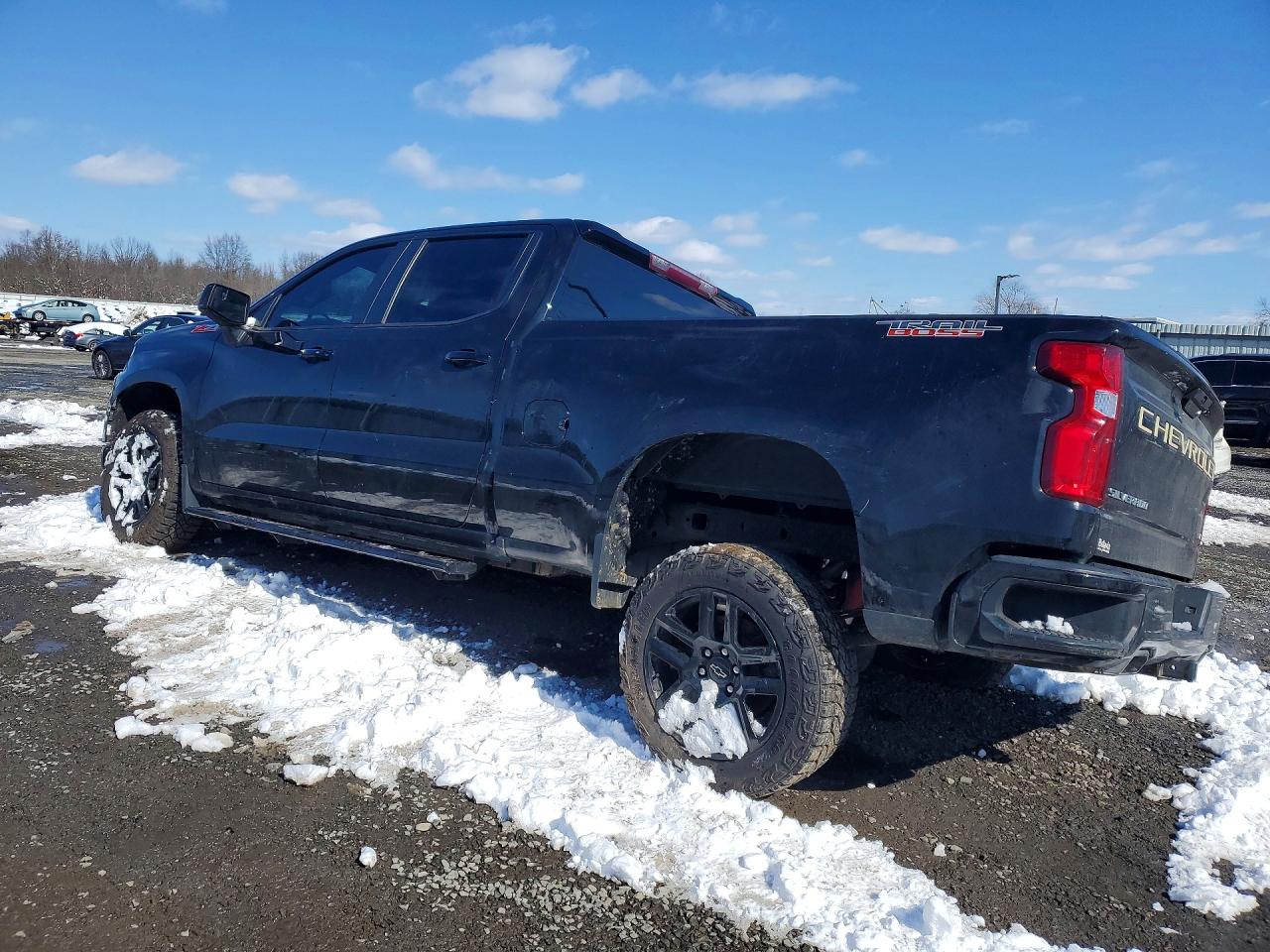 2021 CHEVROLET SILVERADO K1500 LT TRAIL BOSS photo 3