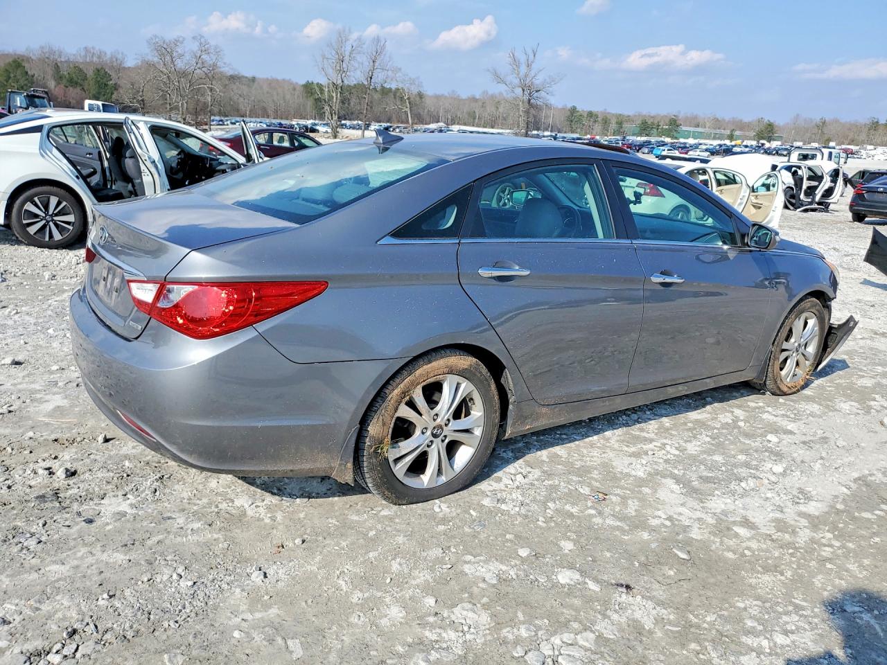 2013 HYUNDAI SONATA SE photo 7
