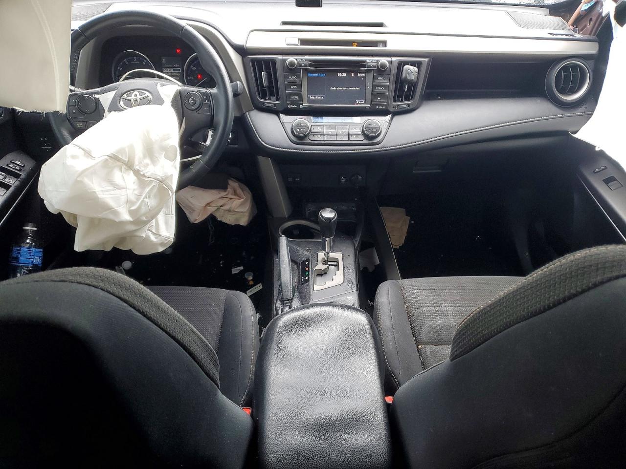 2016 TOYOTA RAV4 XLE photo 15
