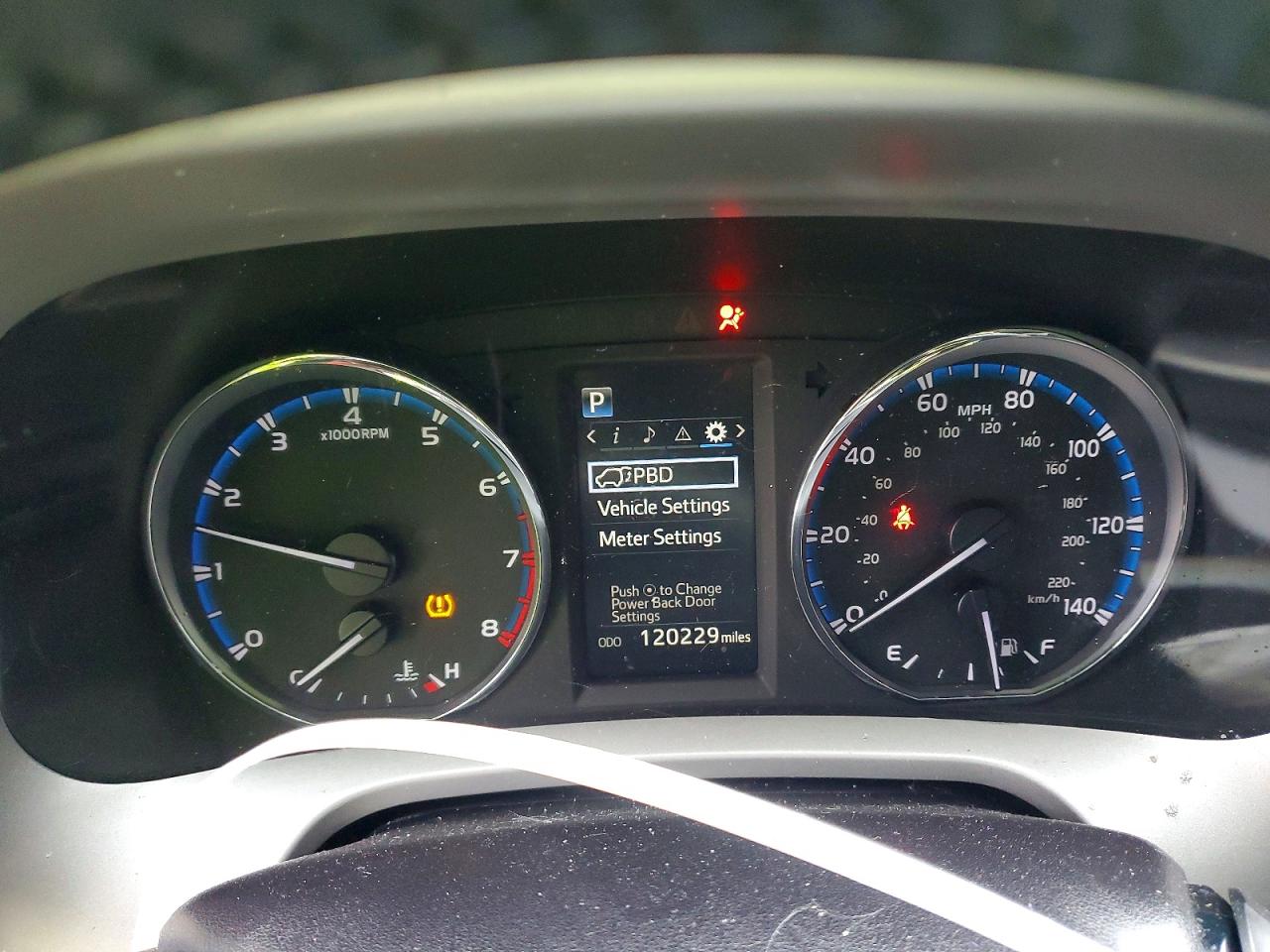 2016 TOYOTA RAV4 XLE photo 17