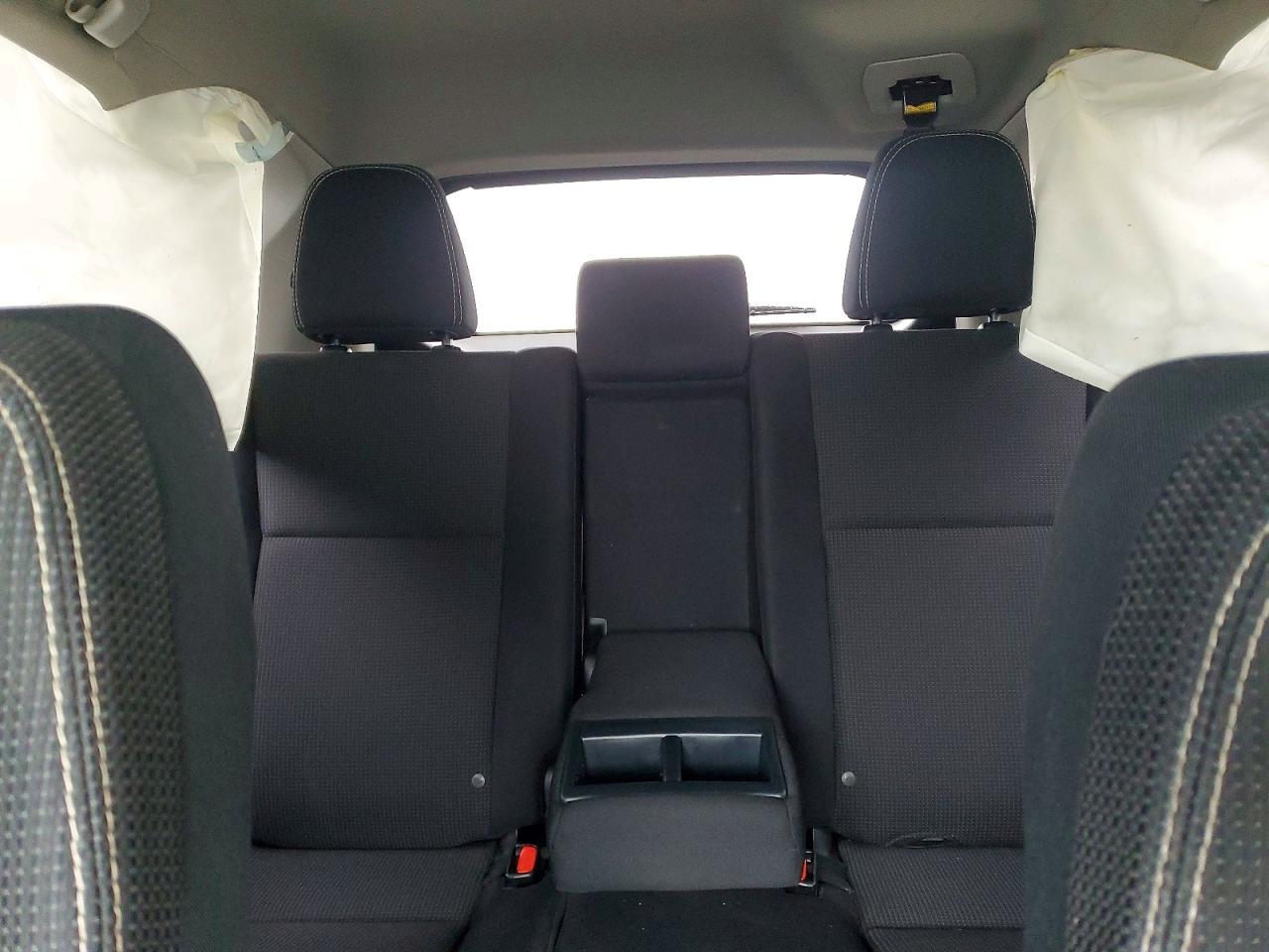 2016 TOYOTA RAV4 XLE photo 19
