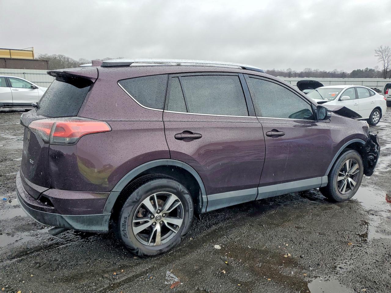 2016 TOYOTA RAV4 XLE photo 5