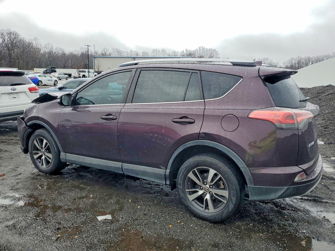 2016 TOYOTA RAV4 XLE photo 3