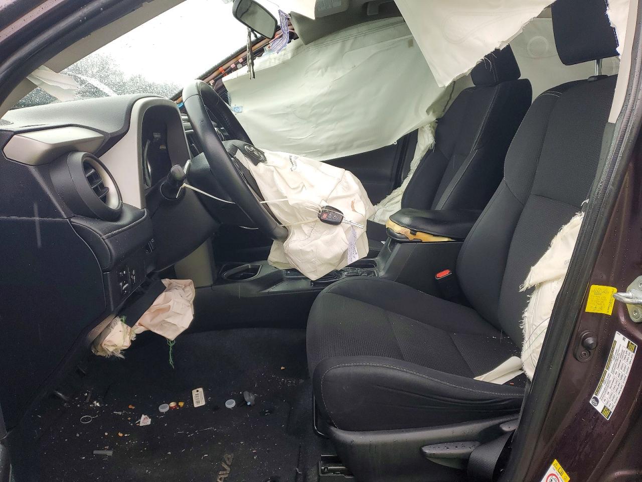 2016 TOYOTA RAV4 XLE photo 13