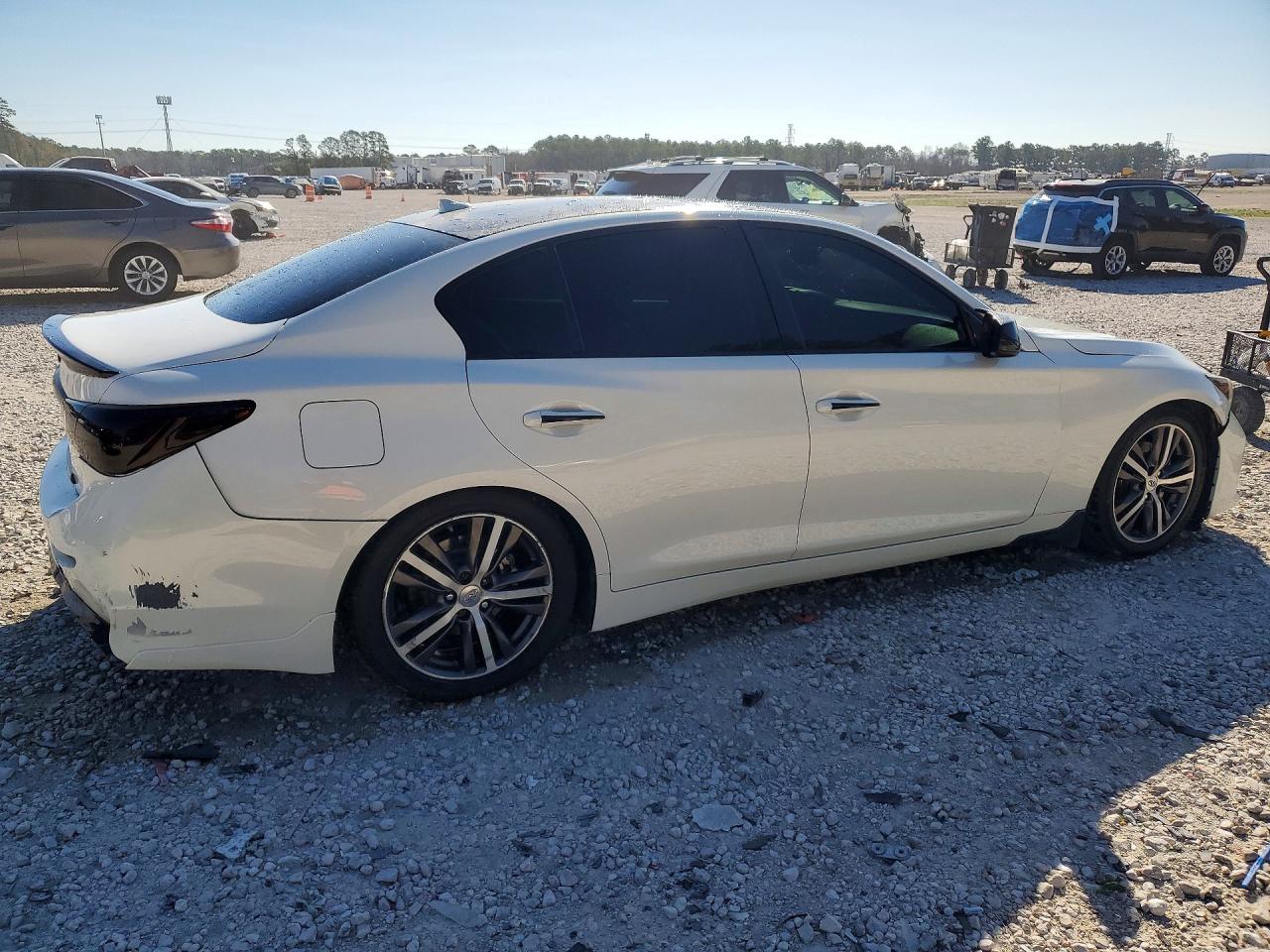 2015 INFINITI Q50 PREMIUM photo 3