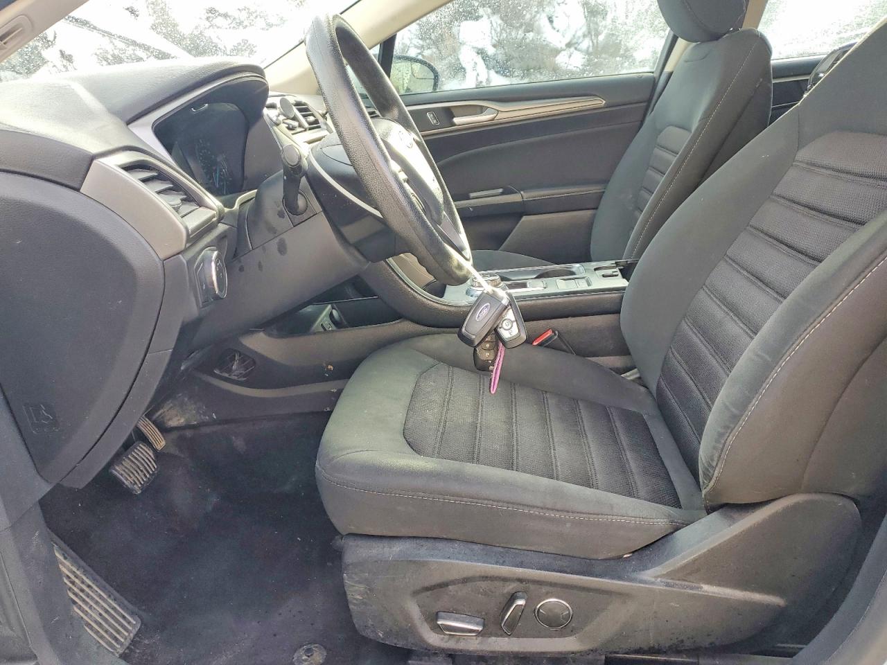 2017 FORD FUSION SE photo 13