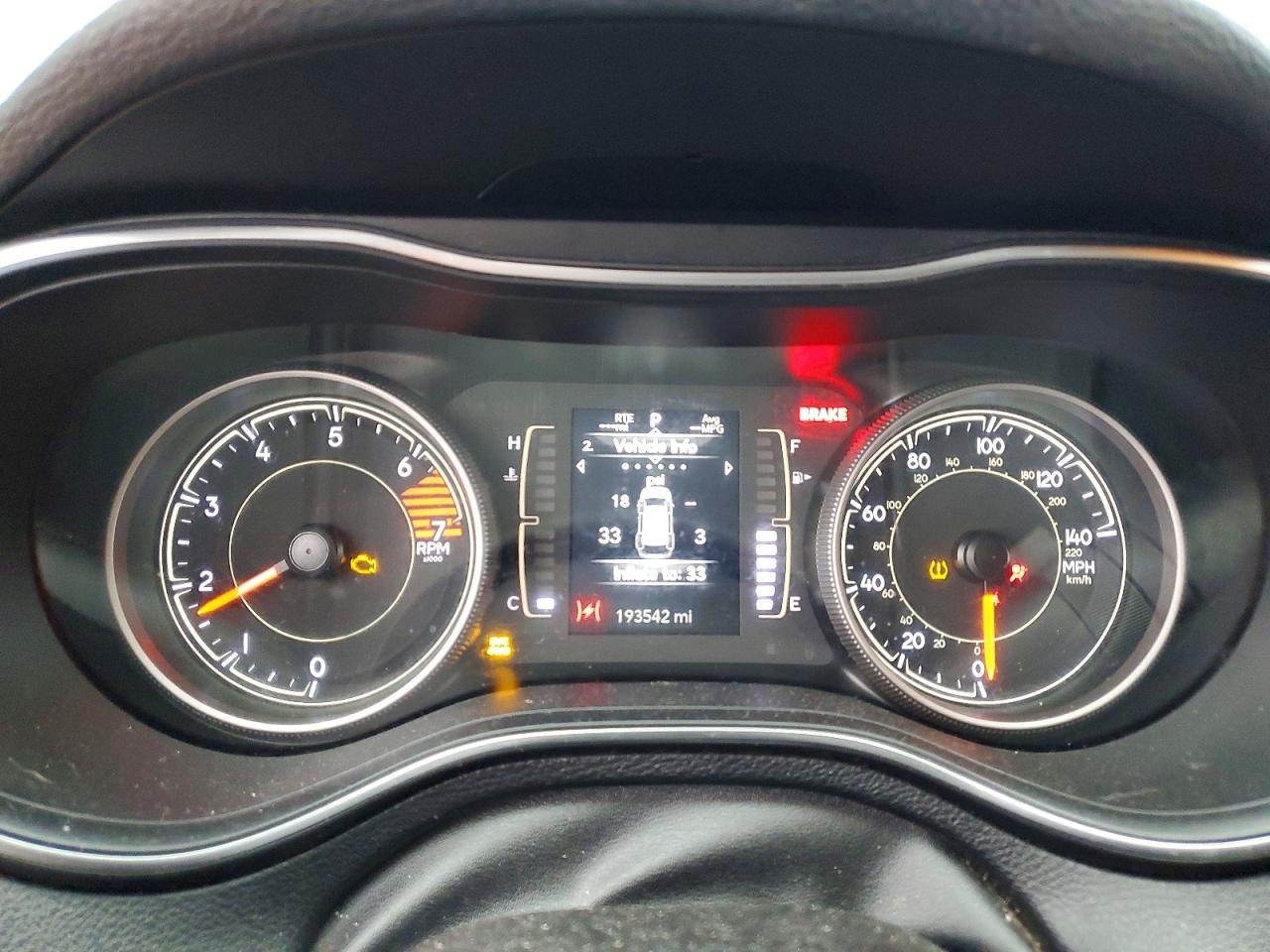 2019 JEEP CHEROKEE LATITUDE PLUS photo 9
