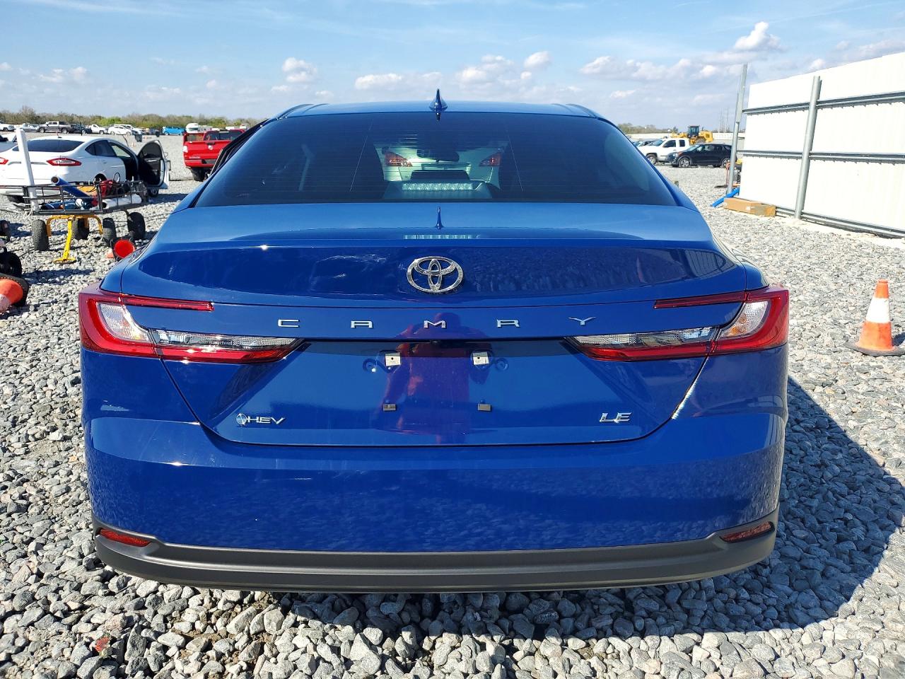 2025 TOYOTA CAMRY LE photo 6
