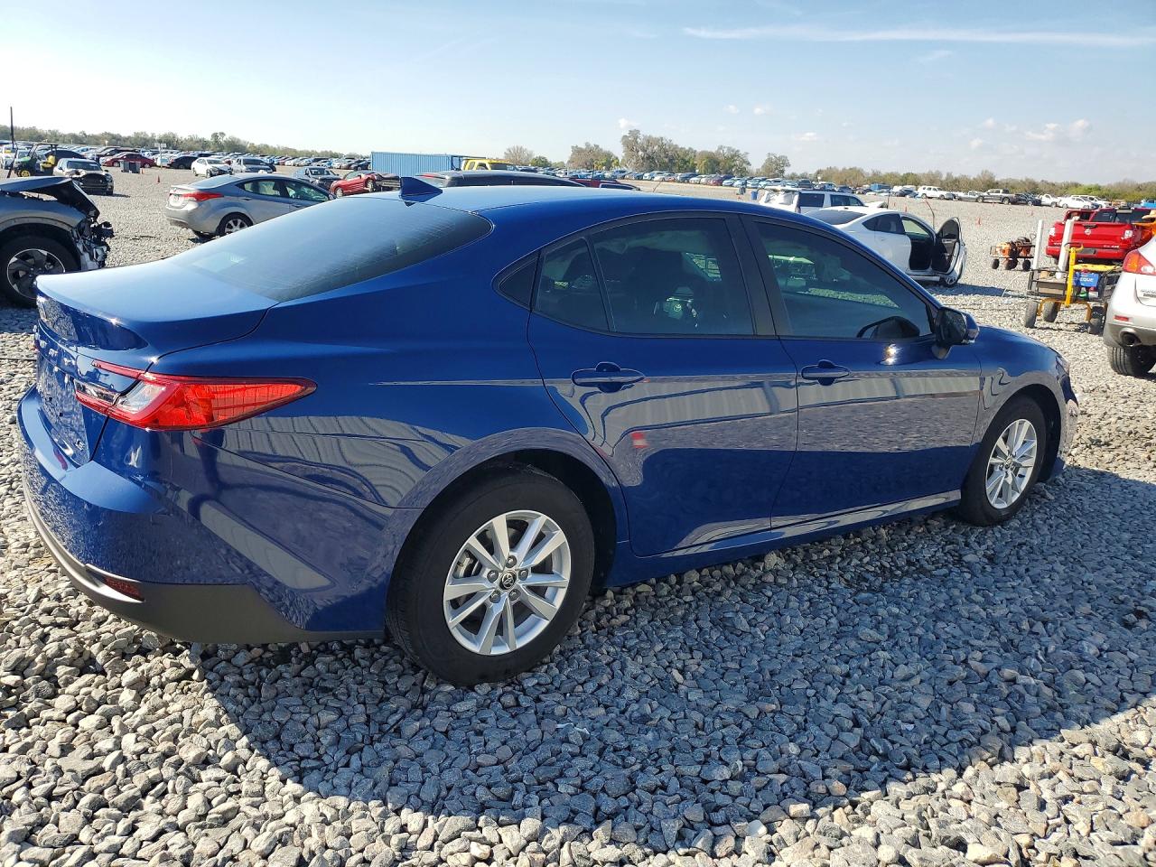 2025 TOYOTA CAMRY LE photo 3
