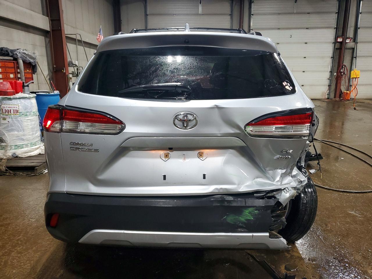 2023 TOYOTA COROLLA CROSS LE photo 11