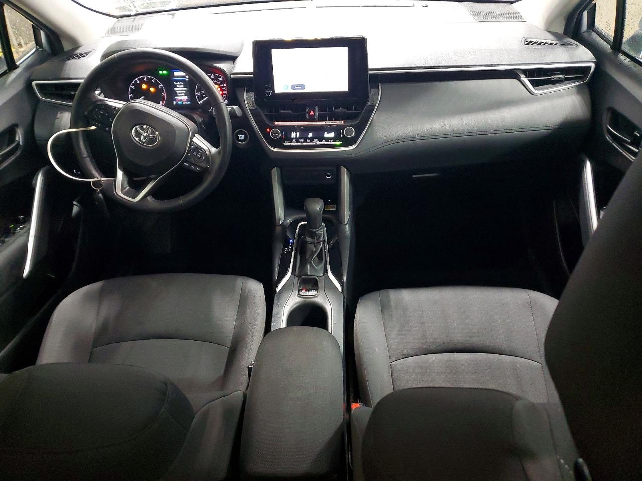 2023 TOYOTA COROLLA CROSS LE photo 15