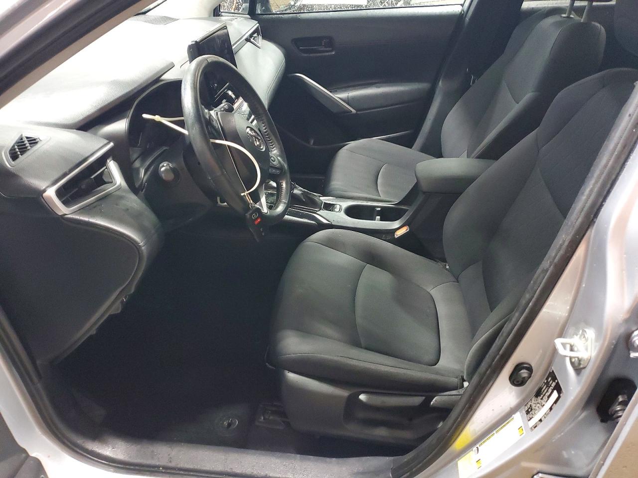 2023 TOYOTA COROLLA CROSS LE photo 13