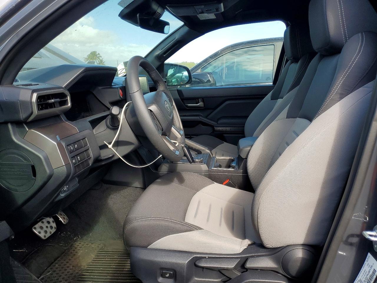 2025 TOYOTA TACOMA DOUBLE CAB photo 13