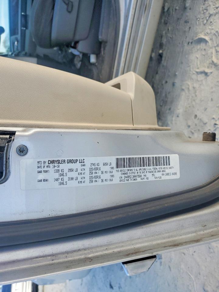 2010 DODGE GRAND CARAVAN SXT photo 13
