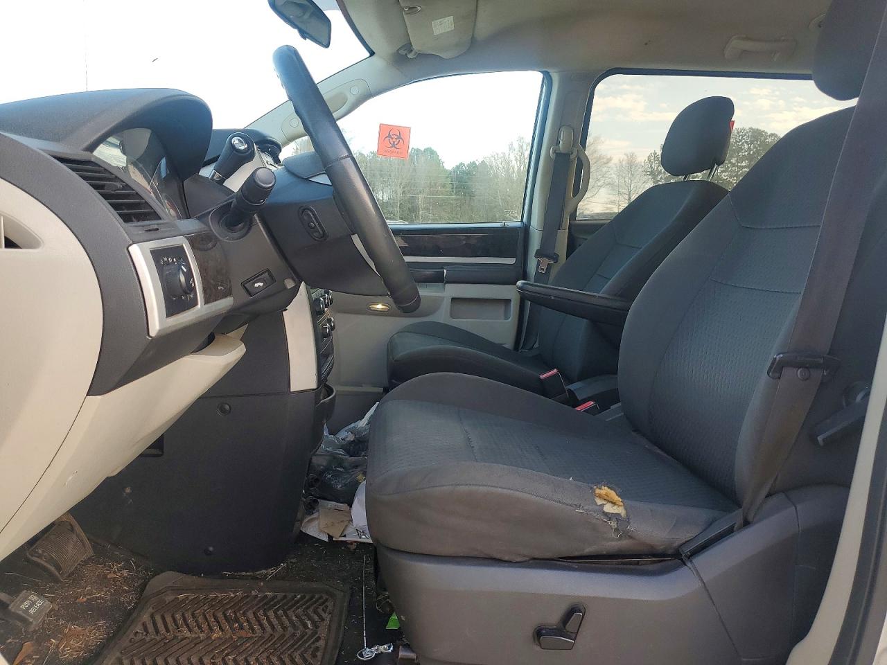 2010 DODGE GRAND CARAVAN SXT photo 7