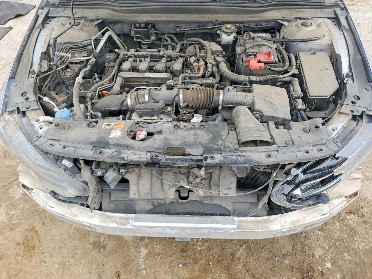 2018 HONDA ACCORD LX photo 21