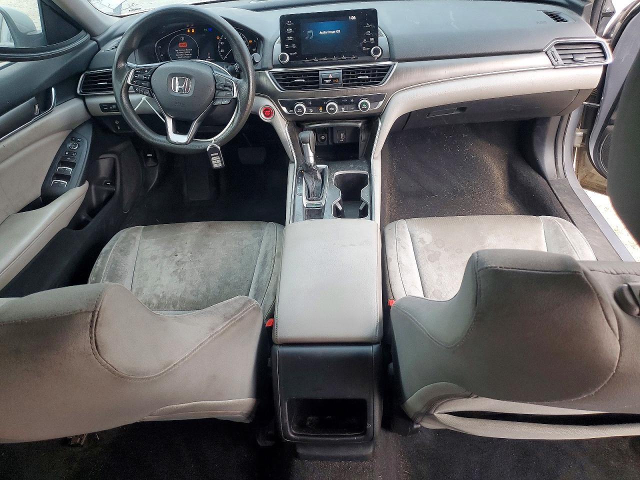 2018 HONDA ACCORD LX photo 15