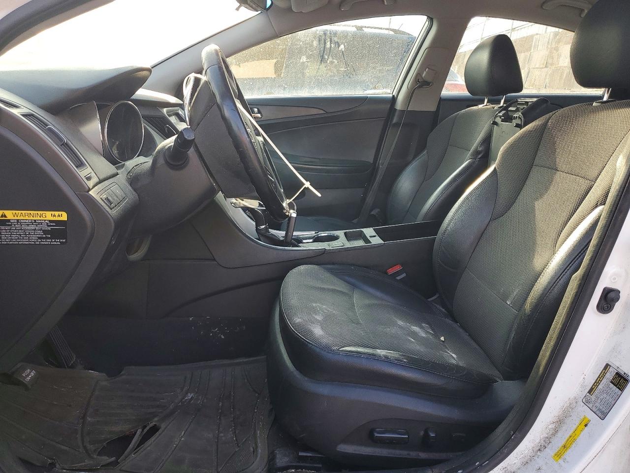 2013 HYUNDAI SONATA SE photo 7