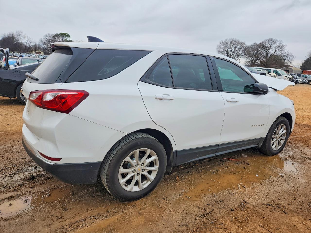 2018 CHEVROLET EQUINOX LS photo 3
